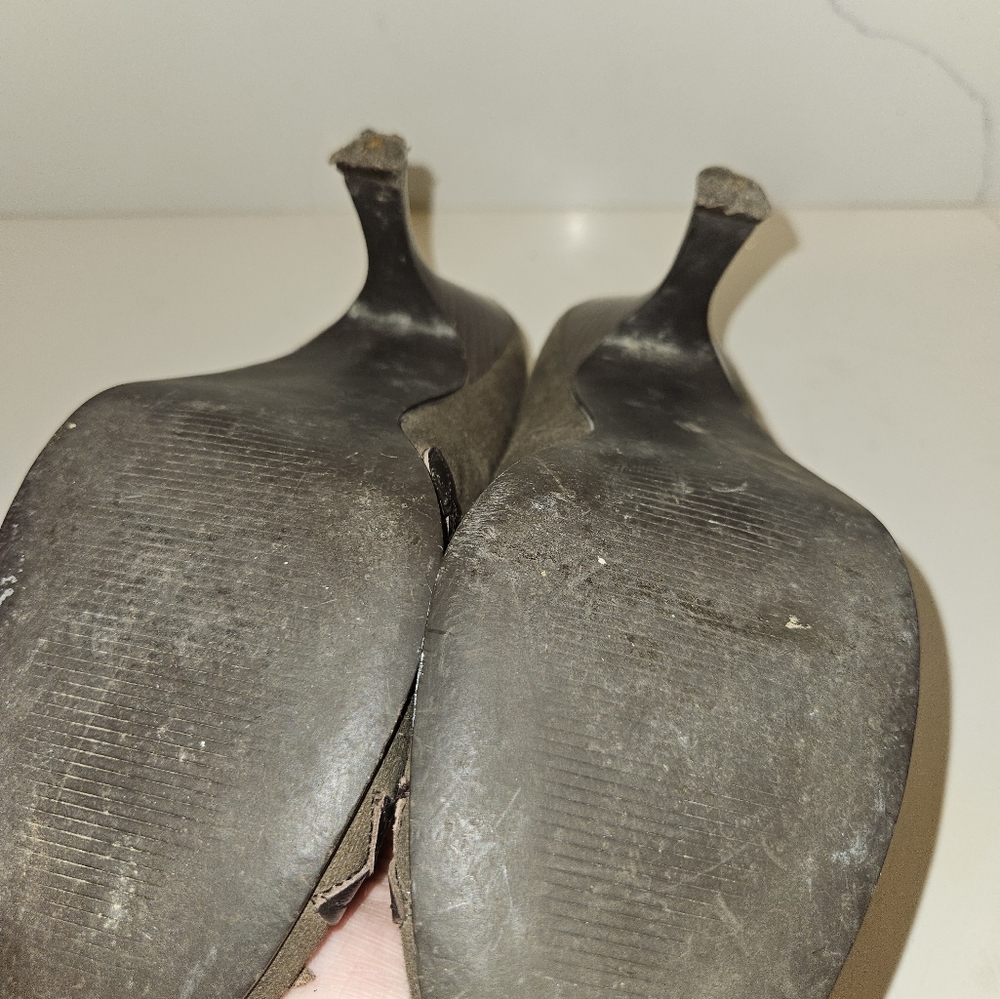 SPRING heels - Picture 3 of 3